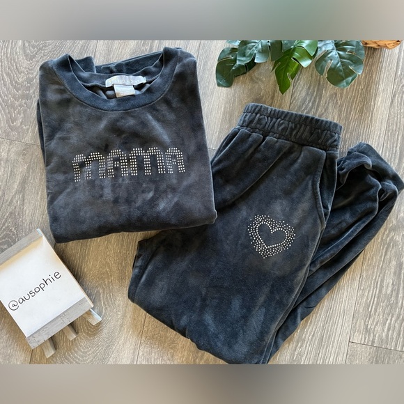 Lark + Grey “Mama” maternity velour sweatsuit in charcoal. Size M - Picture 2 of 11